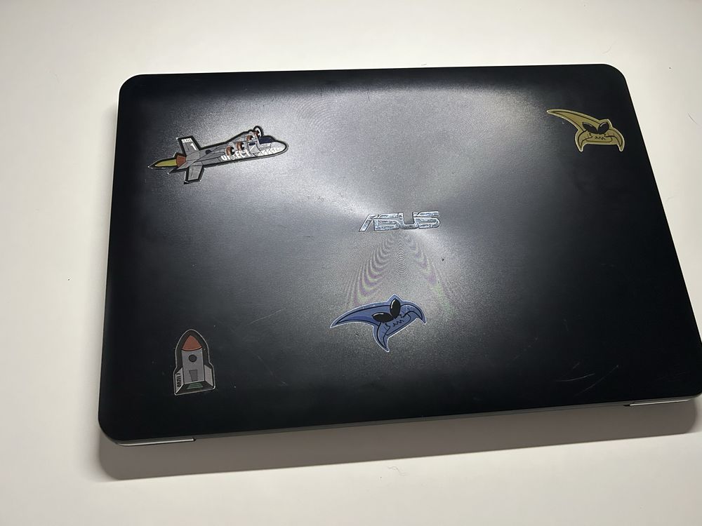 Asus A555L (i5 5th, 8GB RAM, SSD 240GB)