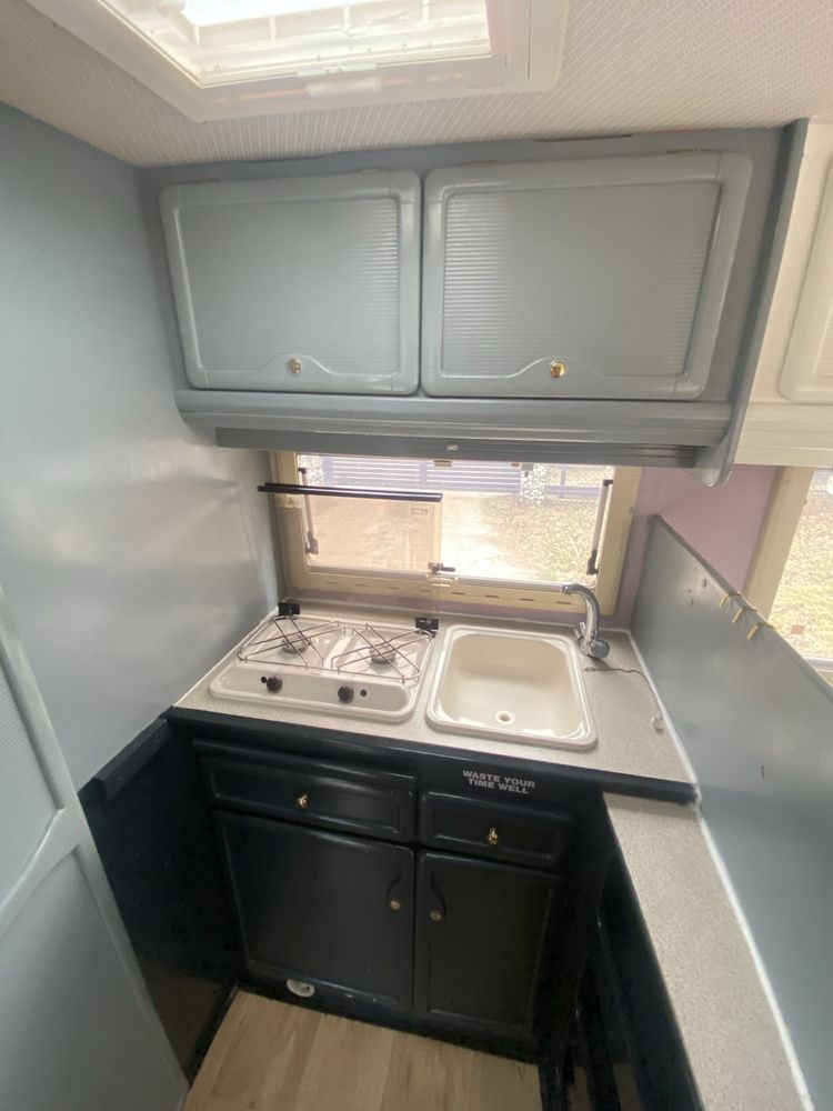 Camper Kamper Ford 2.5 diesel Markiza Solary Osobny Prysznic 4 osoby