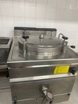 Panela de pressão basculante industrial, usada mas em bom estado