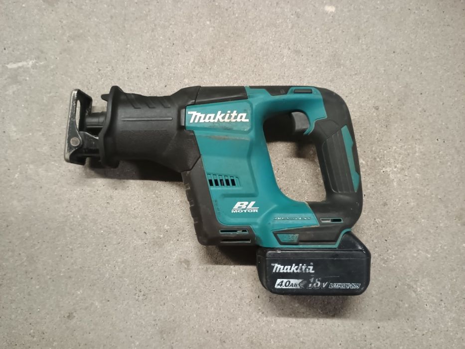 Piła szablasta Makita DJR 188 + aku 18 V li-ion