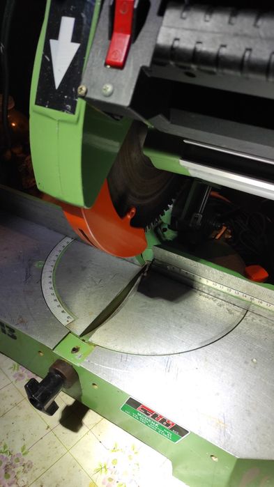 Станок для різання деревини