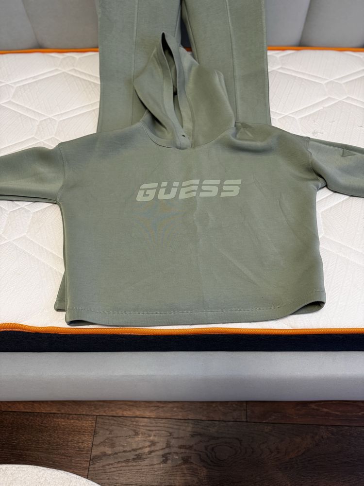 Костюм guess