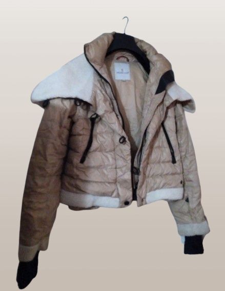 Ексклюзивна Жіноча Куртка Moncler Kellyfur Giubbotto