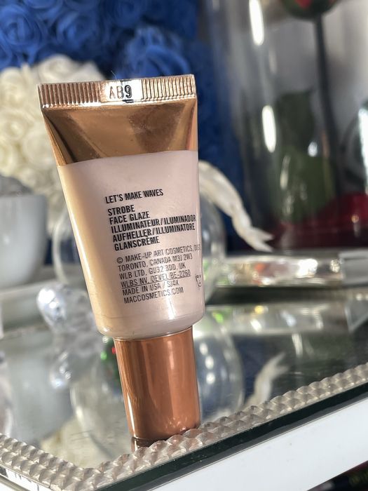 Rozświetlacz kremowy MAC