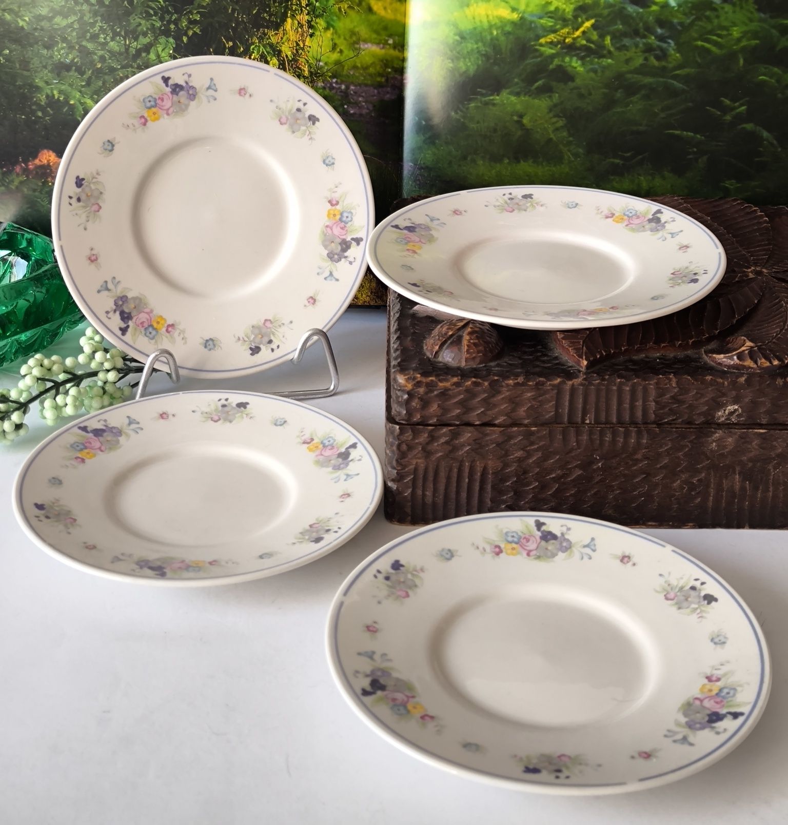Kubki 3 sztuki+ spodki piękna porcelana