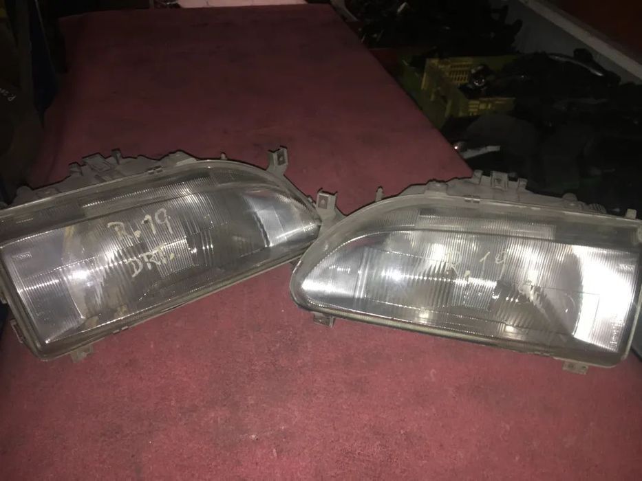 ÓTICAS / FARÓIS FRENTE RENAULT 19 FASE 2