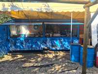 Roulote Food Truck toda equipada e pronta, com muitos extras.