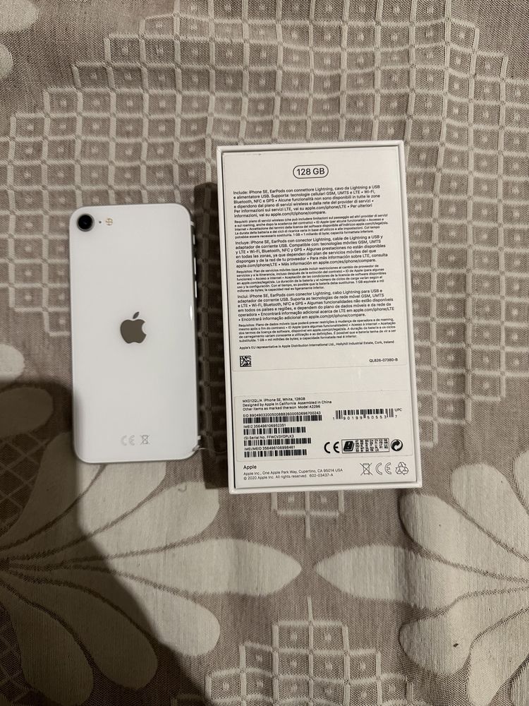 iPhone SE 2020 silver 128GB