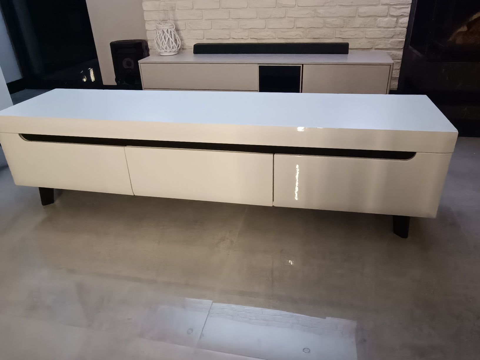 Witryna i szafka RTV