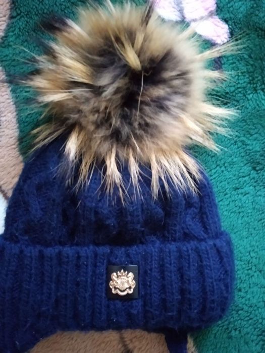 зимняя шапочка с бубоном