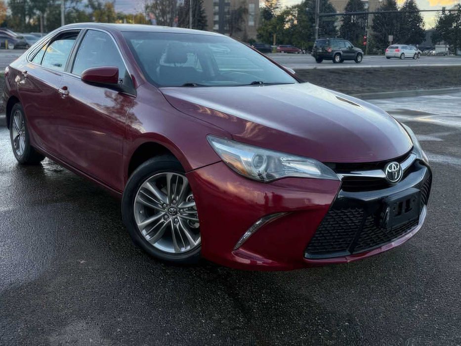 Toyota Camry      2017