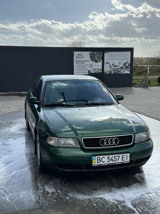 Audi A4 1.6 Бензин Газ
