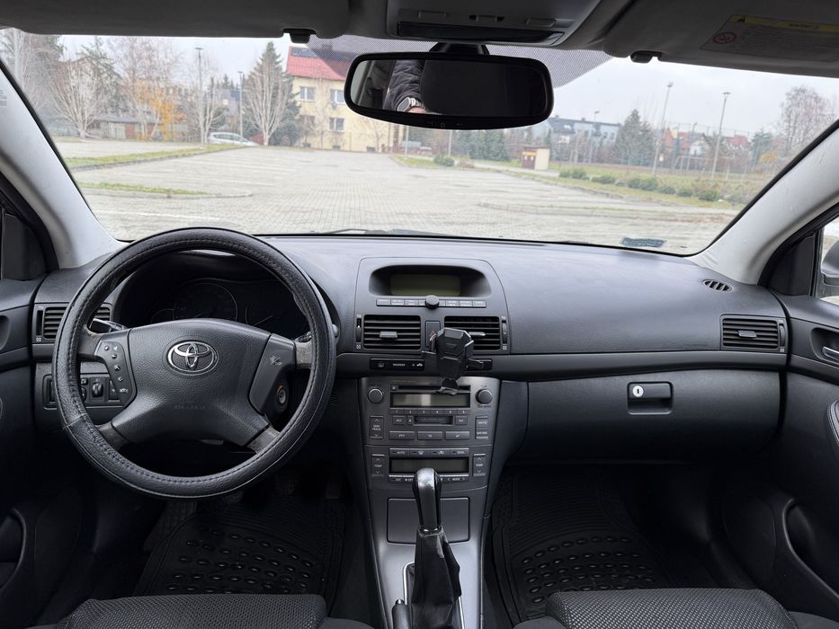 Toyota Avensis 1.8 T25