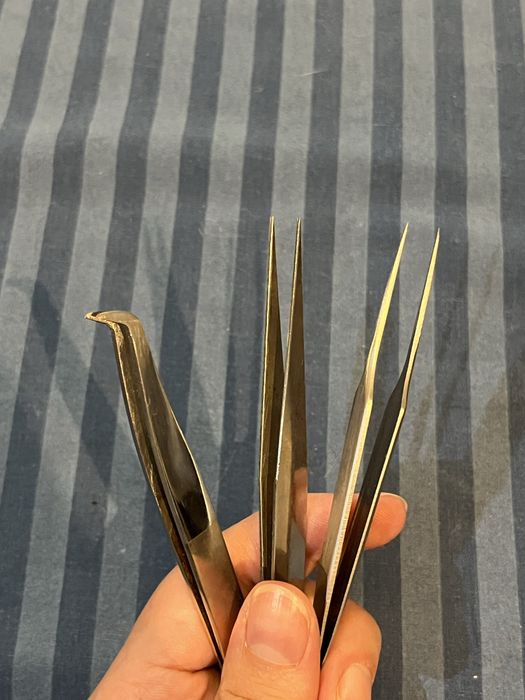 Вії та пінцети для нарощування