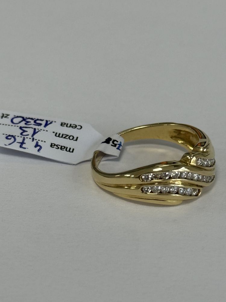 Złoty pierścionek 750 (18ct) z brylantami