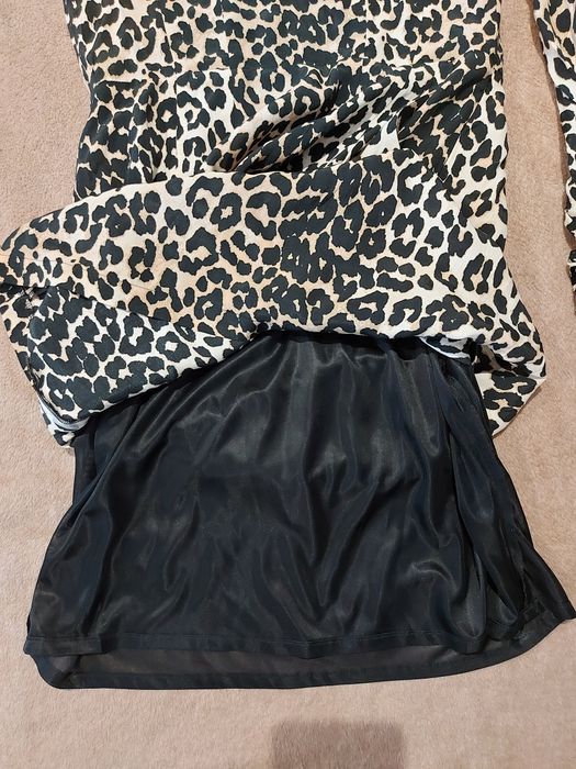 Sukienka w panterkę