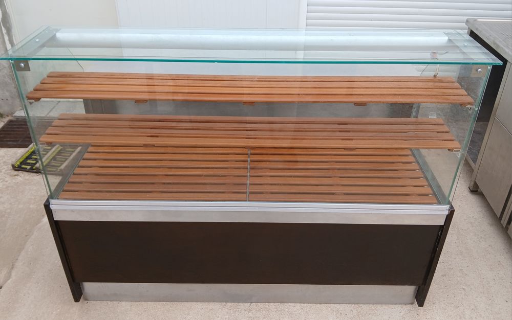 Entrega balcão vitrine espositor 150x74cm