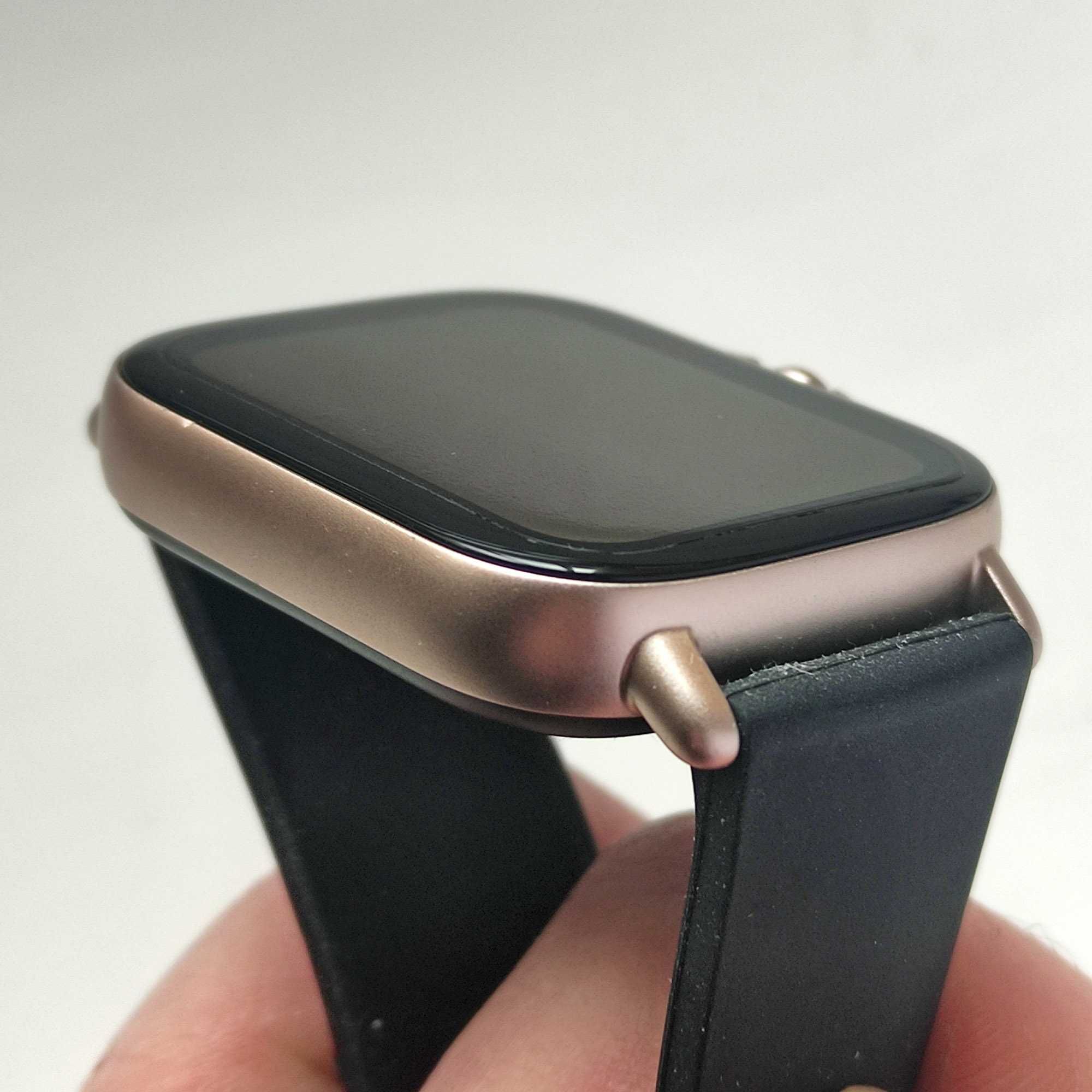 Смарт часы Amazfit GTS 2e, 2 ремешка, б/у