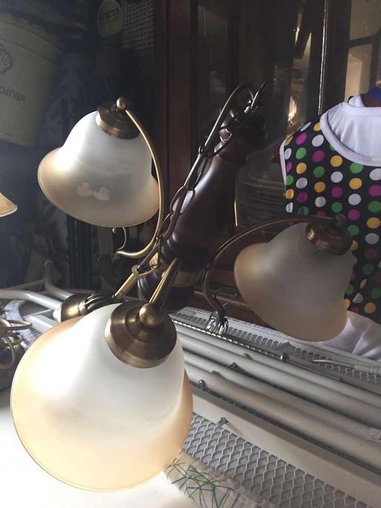 Candeeiro de tecto e dois mesinha cabeceira  vintage