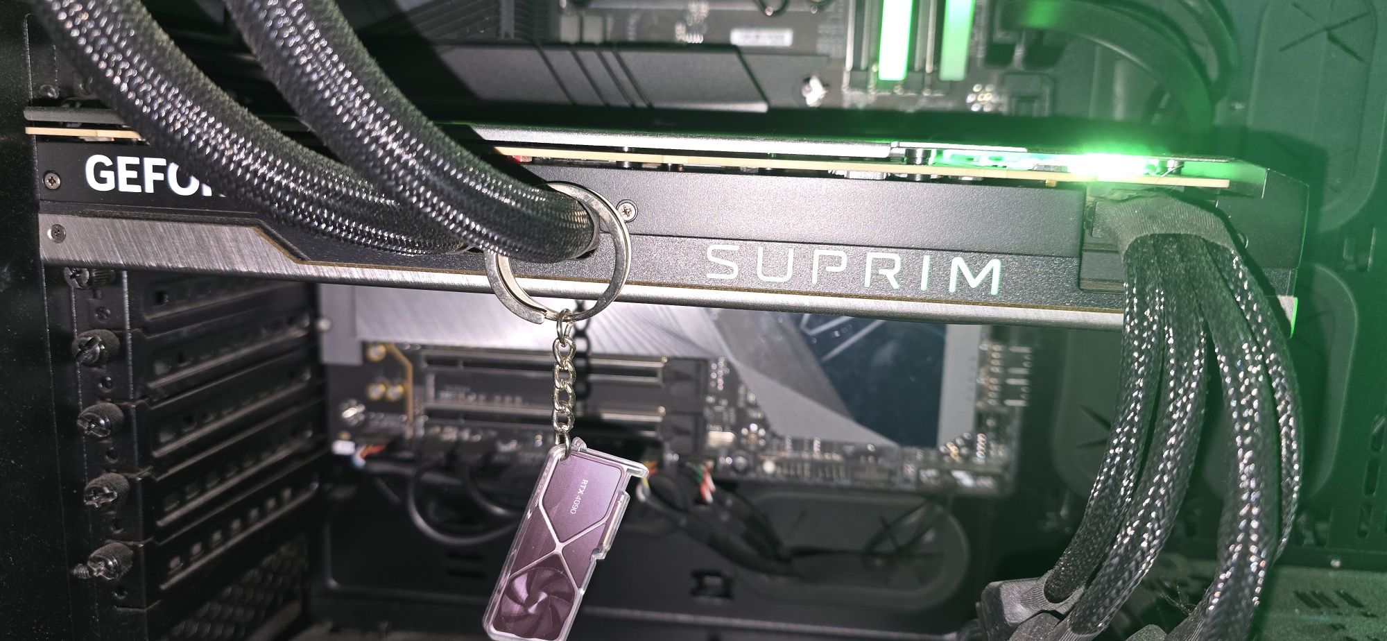 Karta graficzna MSI GeForce RTX 4090 Suprim Liquid X 24 GB GDDR6X