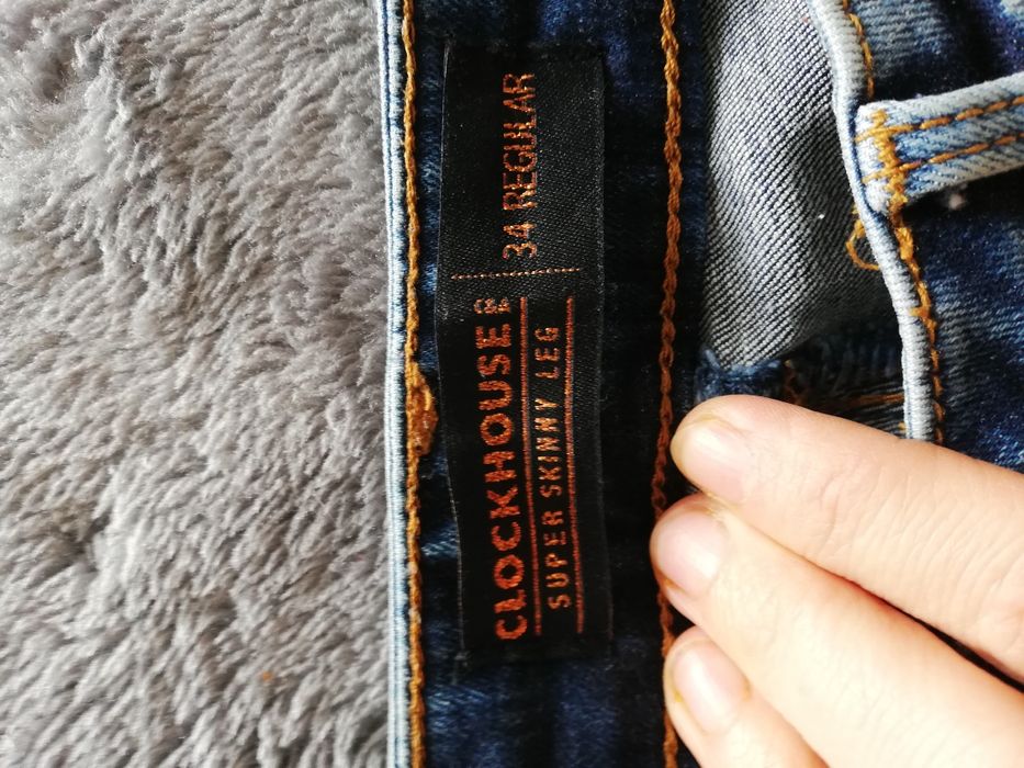 Sprzedam spodnie jeansowe rurki 34. Formy c&a