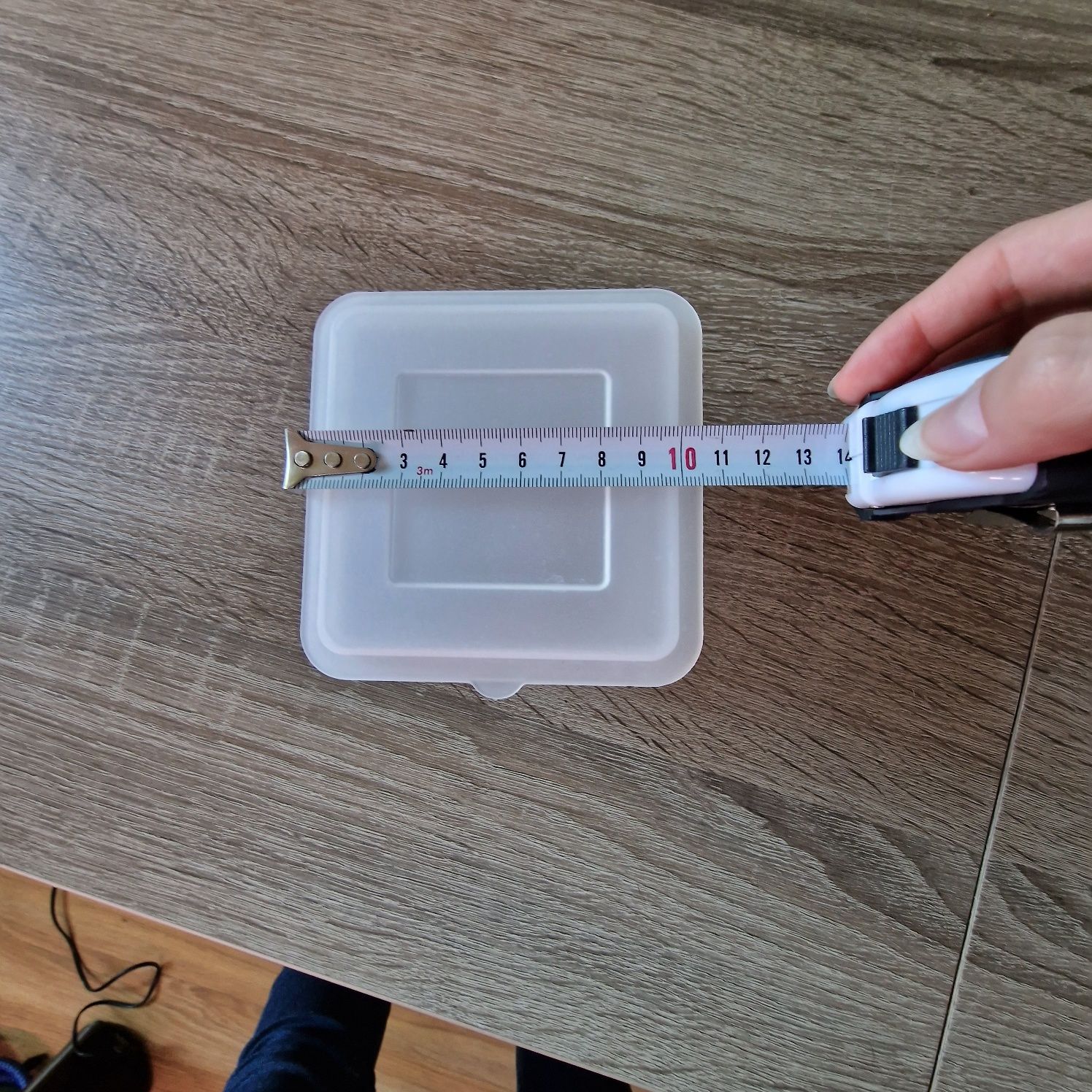 Pojemnik plastikowy kwadratowy 10,5cm Wysokość 6,5 cm