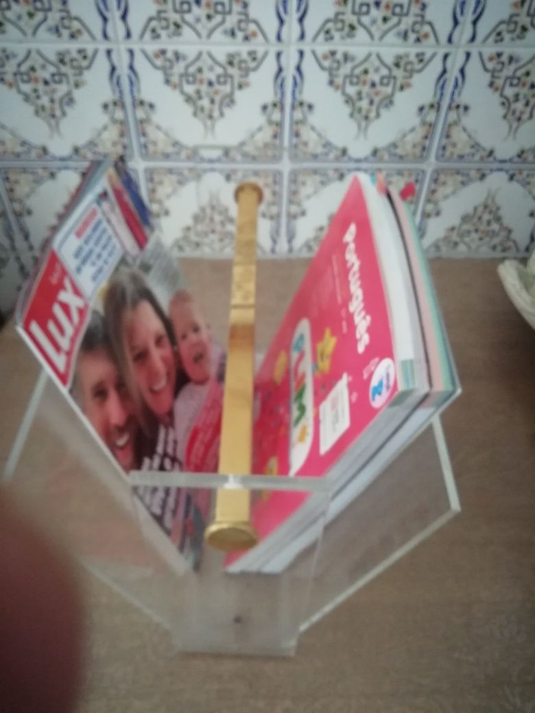 Suporte Para Revistas Em Salas Espera