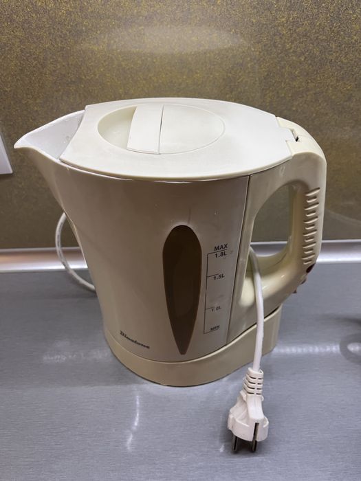 Чайник електричний BINATONE оригінал (Англія)