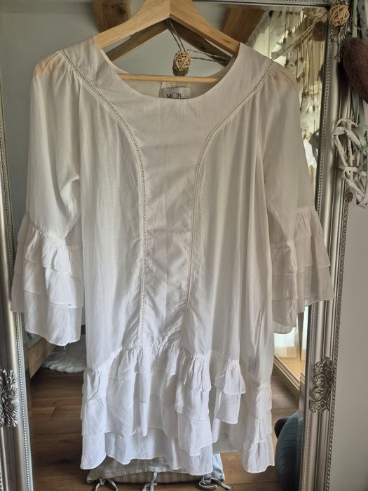 Biała romantyczna bluzka z falbankami,  rozm M