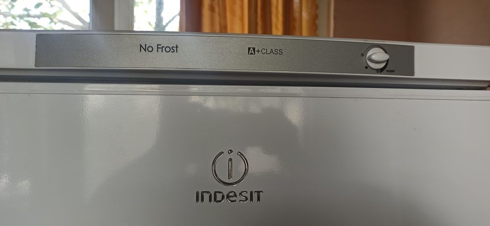 Морозильная камера Indesit No frost