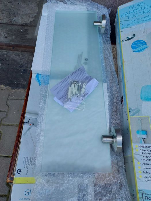 Zestaw do łazienki kubek mydelniczka wieszak półka stal szkło