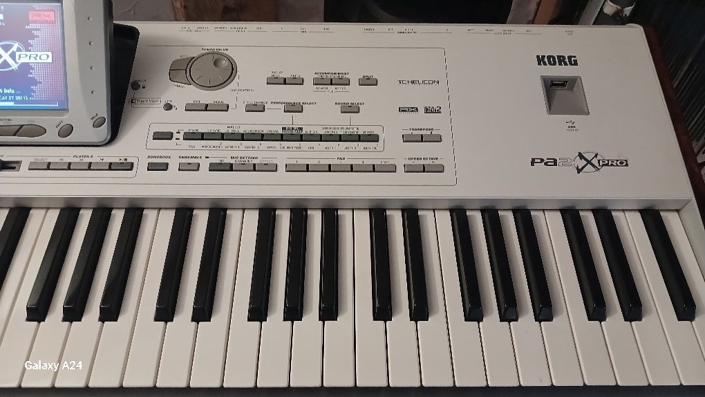 Продам Korg pa2x pro. полный комплект .