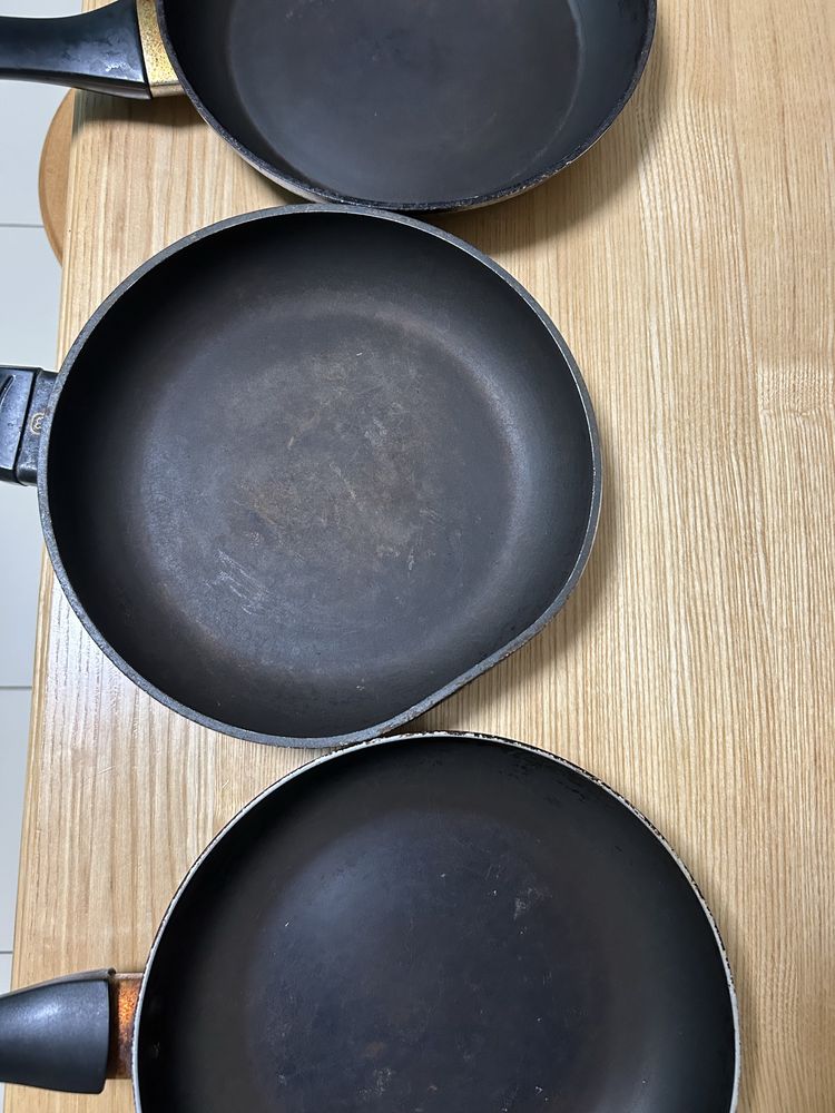 Продам сковородки