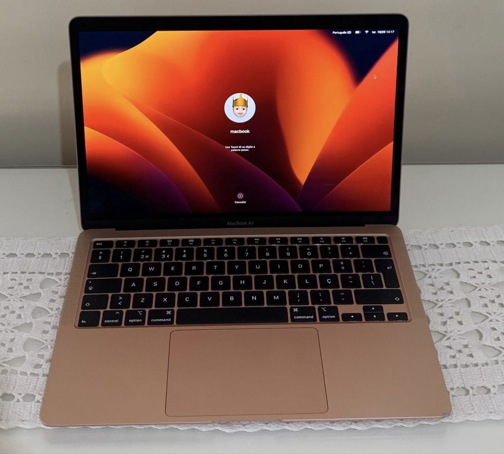 MacBook Air 2020 | 13.3" 15 | 8 GB | 512 GB SSD | dourado |