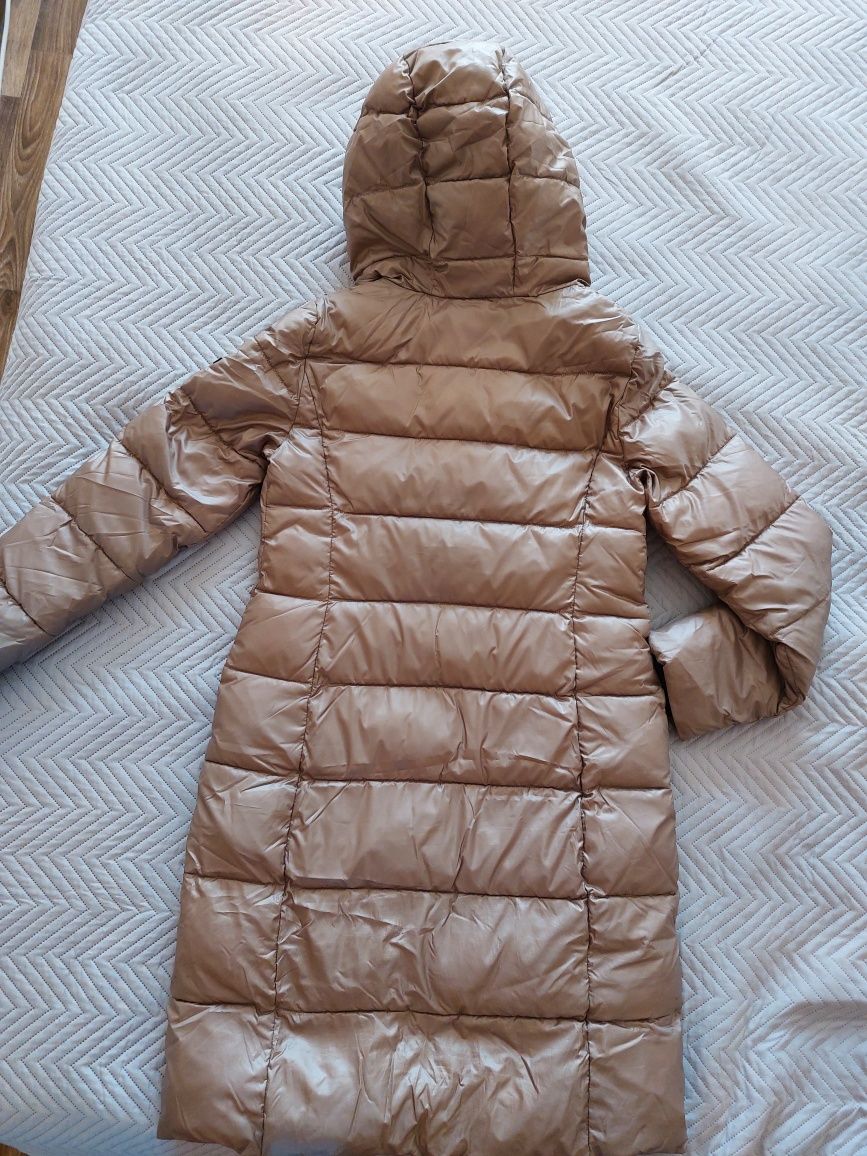 Продам зимову куртку фірми Clasna