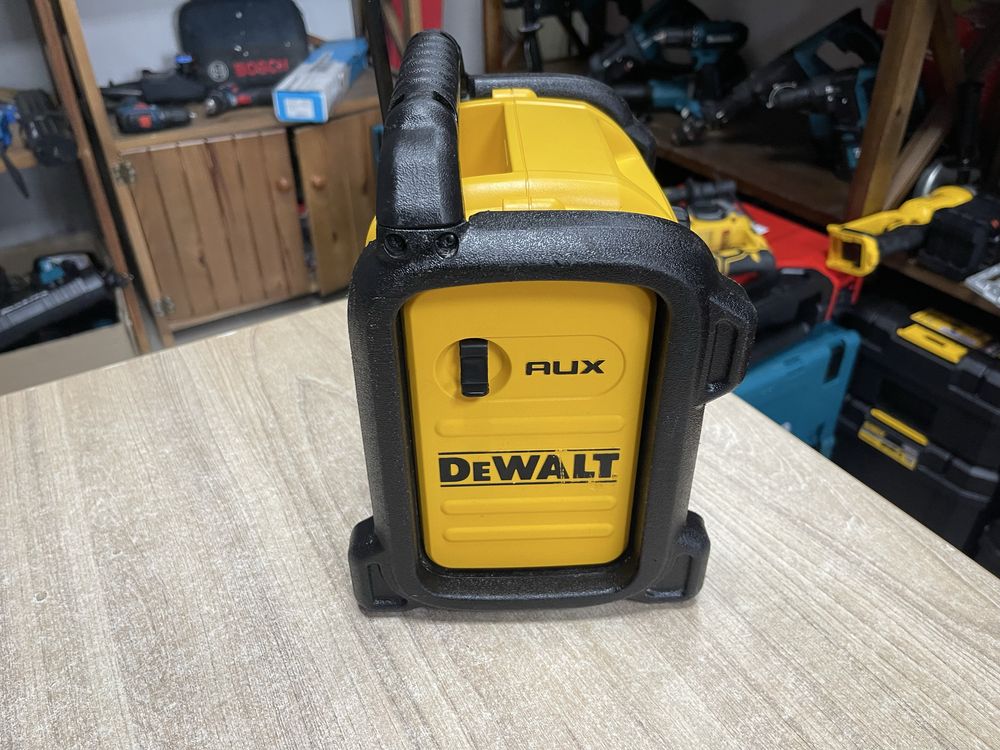Dewalt DCR019 / будівельне радіо Девольт