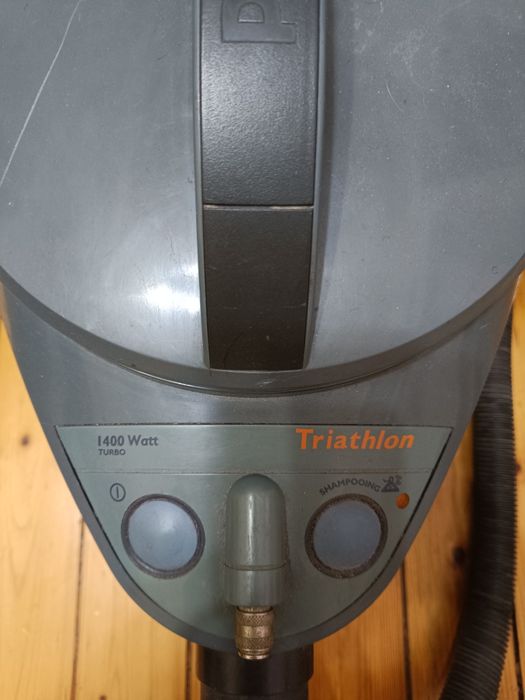 Моющий пылесос  Моющий пылесос Philips Triathlon 1400 turbo