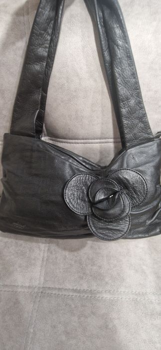 Сумка-хобо с цветочным декором Италия,  натуральная кожа, 37×25×6см