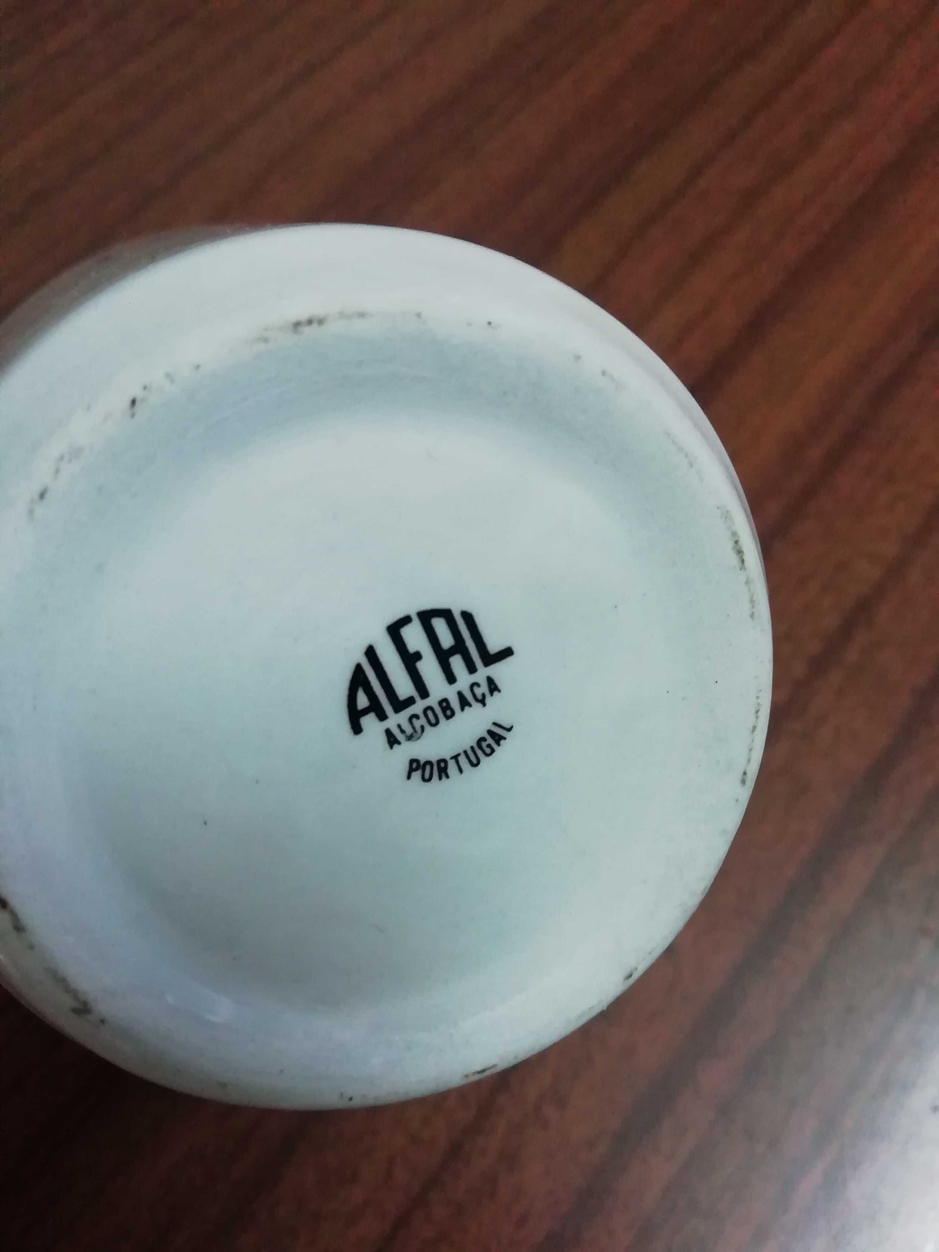 25 de Abril- Caneca Lembrança - Fábrica Alfal