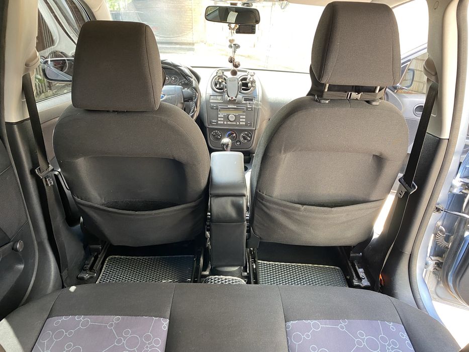 Срочно Ford Fiesta 1.2 газ