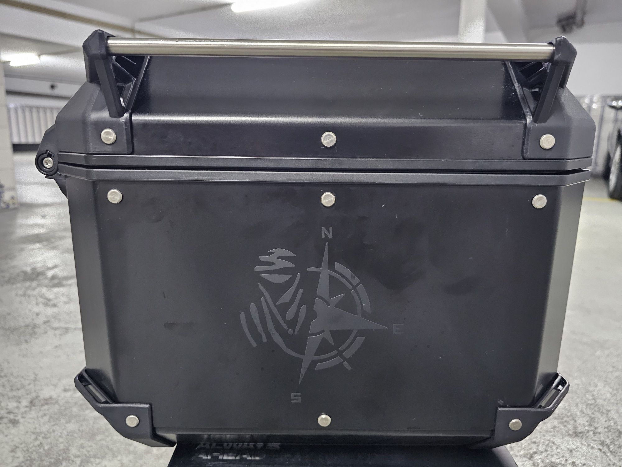 Top Case Givi Outback Evo Black 42lts + Acessorios