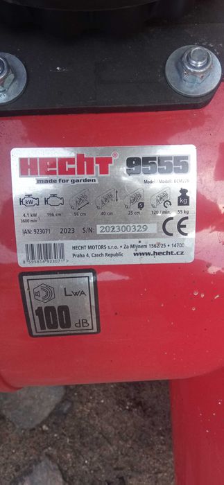 odśnieżarka spalinowa HECHT 9555