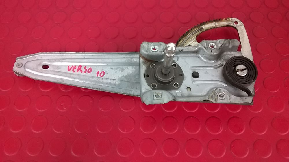 Elevador Trás Direito - 69830-0F030 / 698300F030 [Toyota Verso R2]