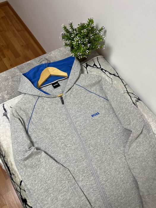 Hugo Boss кофта мужская с капюшоном / Размер М