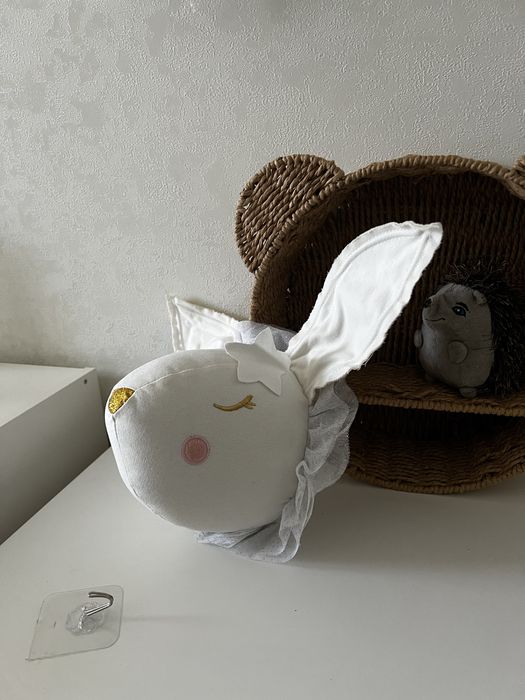 Настінна голова зайця