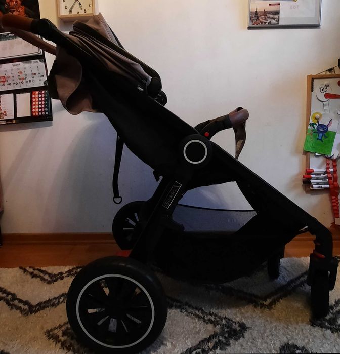 Coletto Joggy do 22 kg - Wózek spacerowy KOŁA POMPOWANE