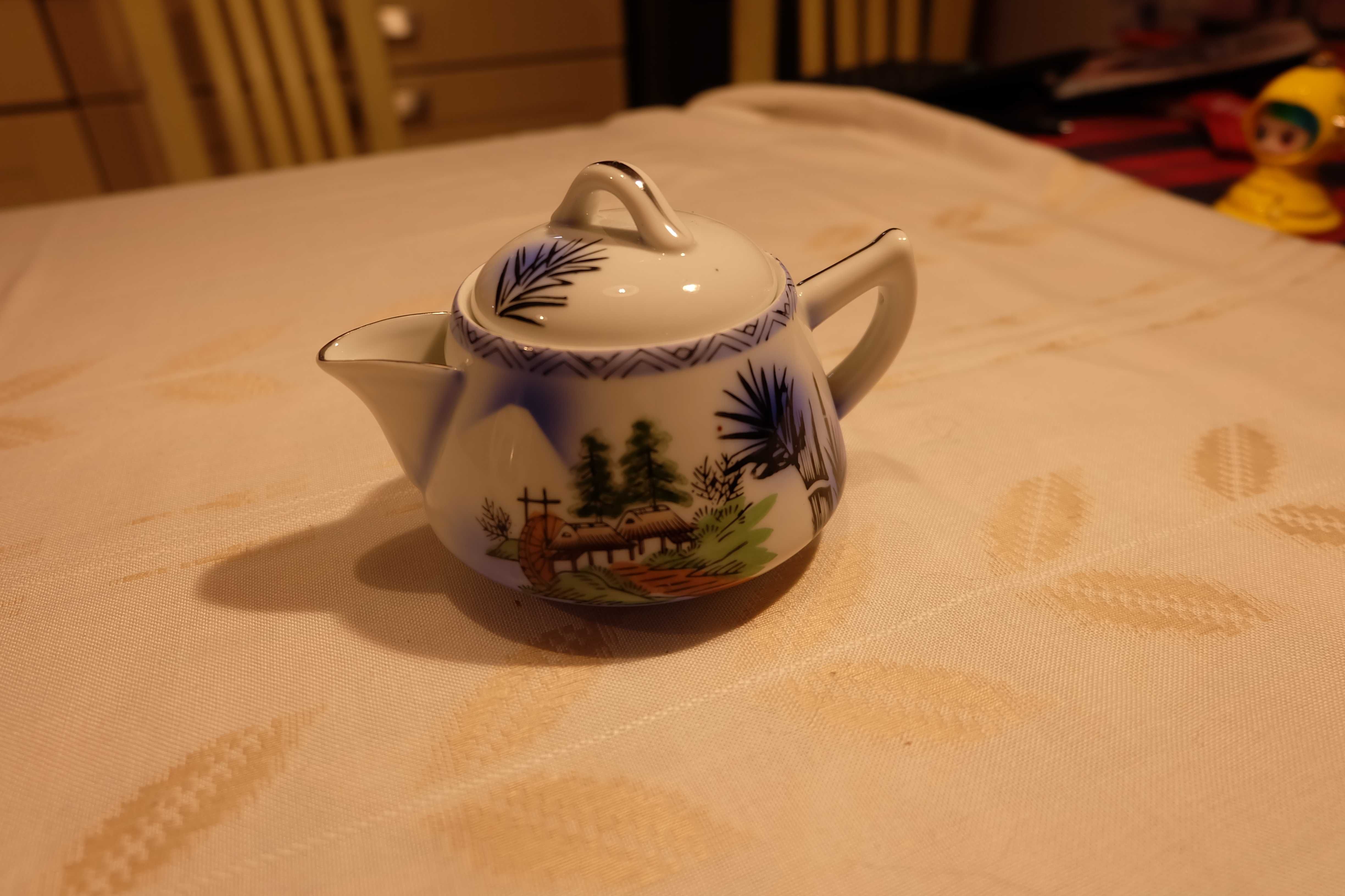 Czajniczek, mlecznik i cukierniczka porcelana