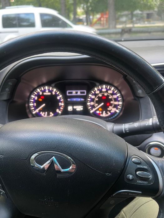 Infiniti QX60 2015 3.5AWD бенз/газ