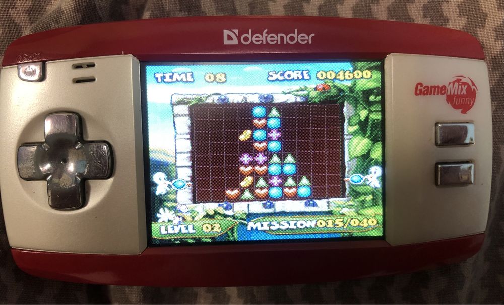 Портативная игровая приставка на 45 игр