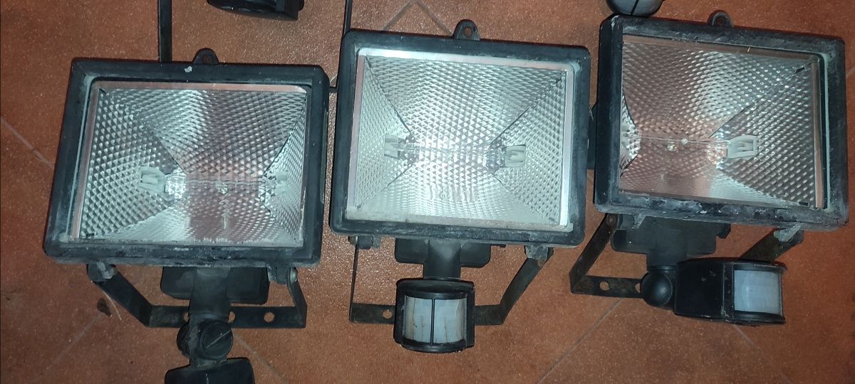 Halogeny naświetlacze na ruch 500w i 150w lampy robocze oświetlenie